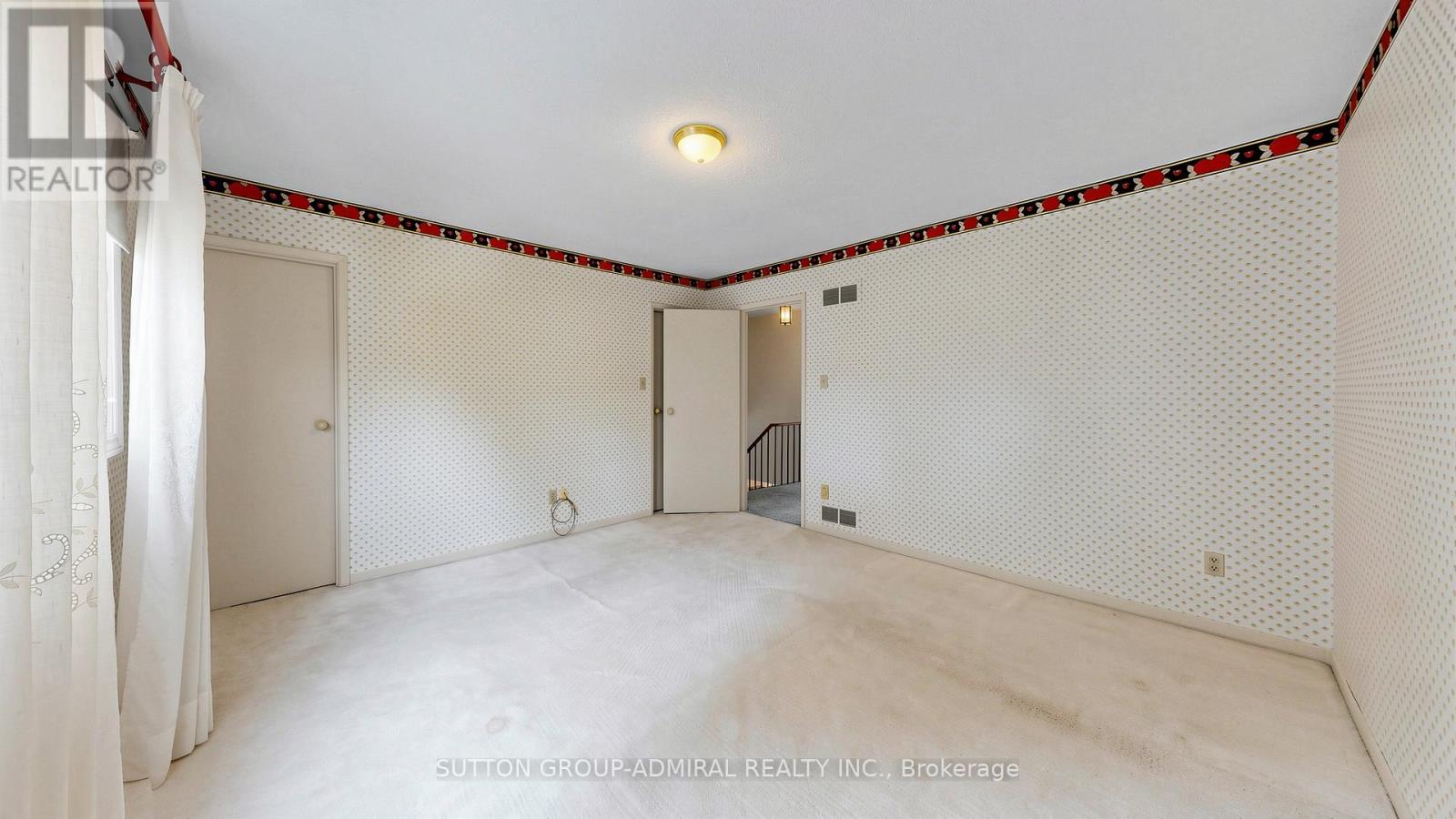 45 HOWLETT AVENUE - 35