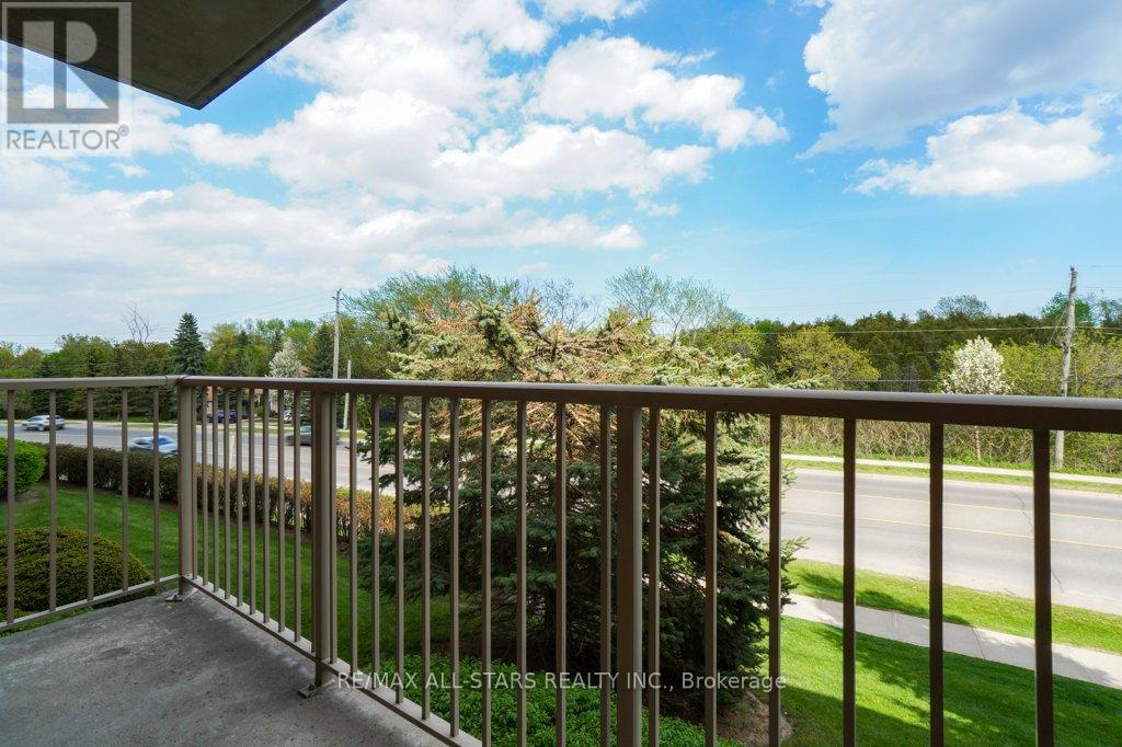 #214 22 JAMES HILL COURT - 35