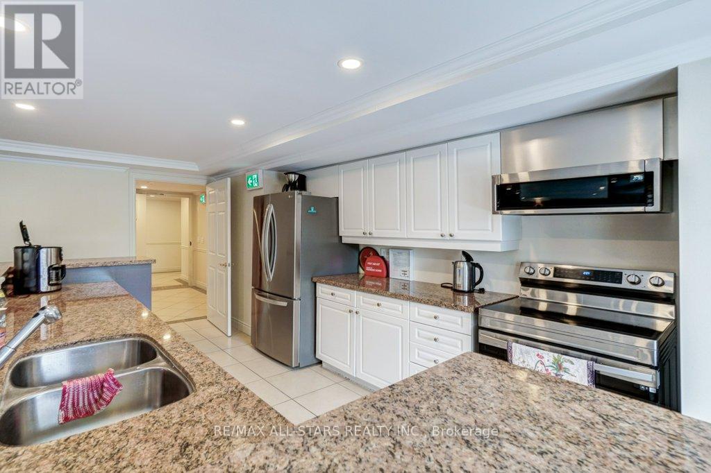 #214 22 JAMES HILL COURT - 48