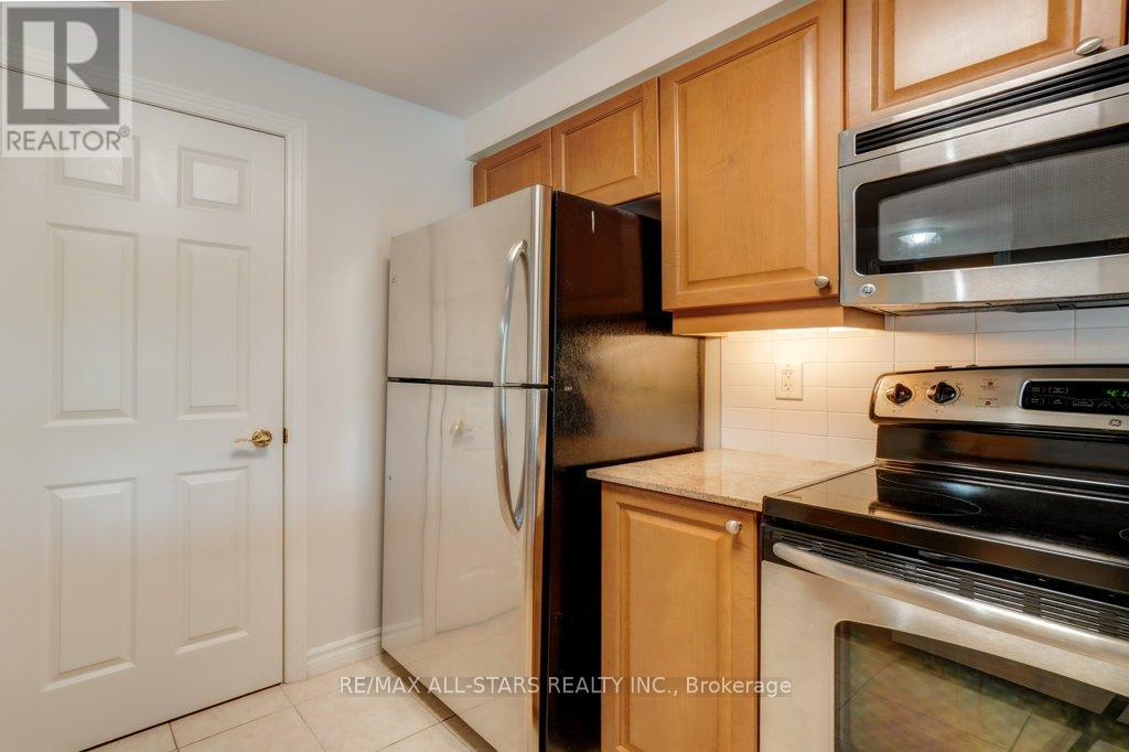 #214 22 JAMES HILL COURT - 9