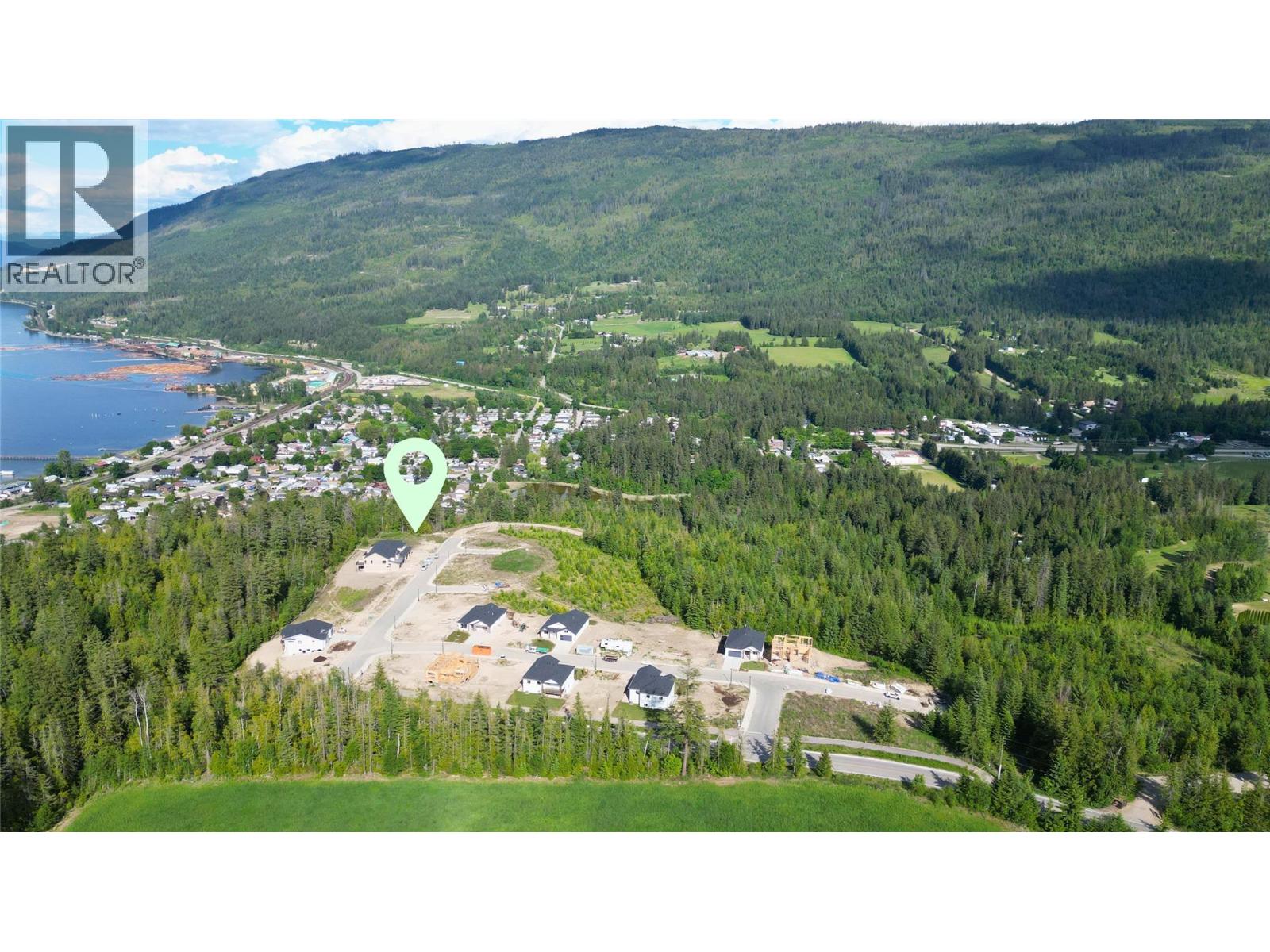 4411 69 Avenue NE, Salmon Arm