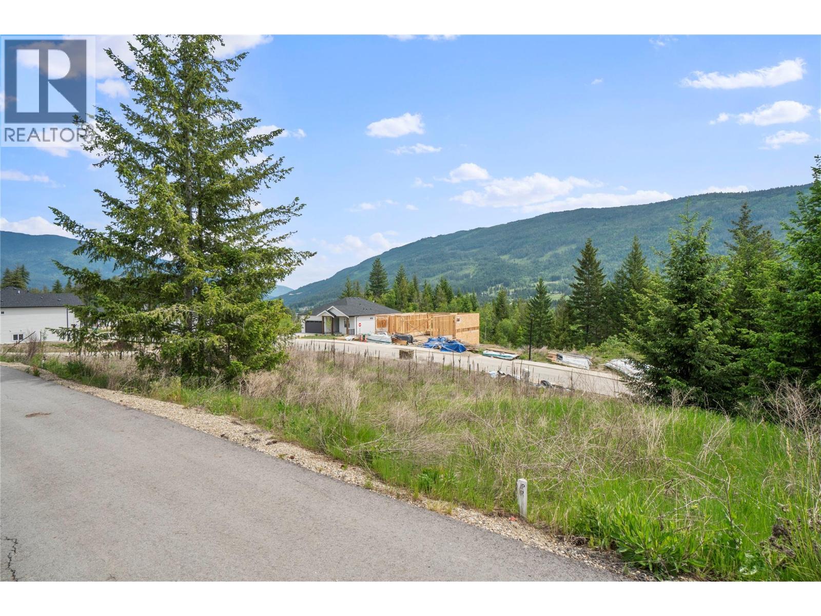 6731 42 Street NE, Salmon Arm