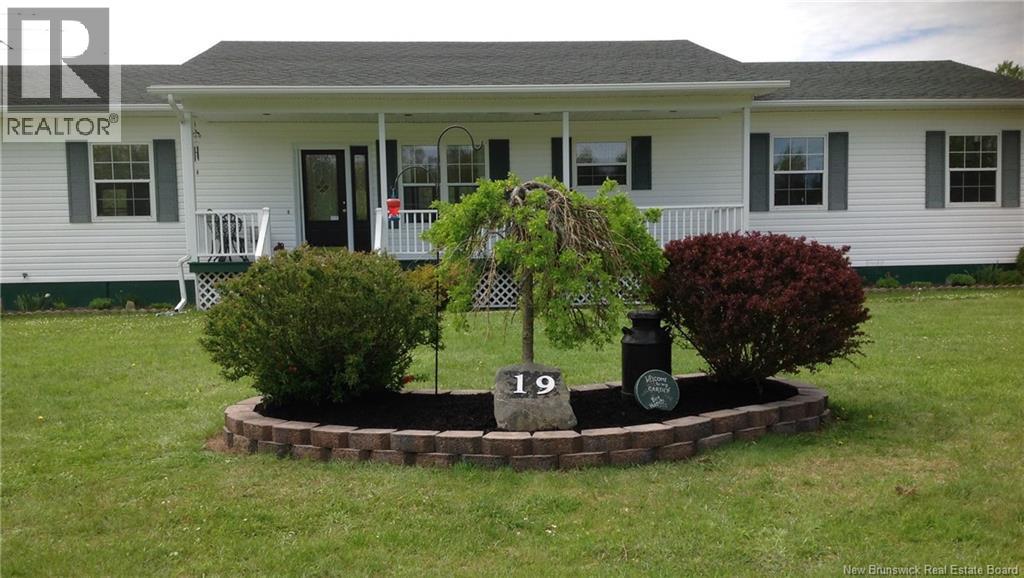 19 Apple Lane - Image 3