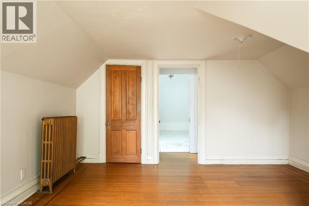 44 ST CLAIR Avenue - 32