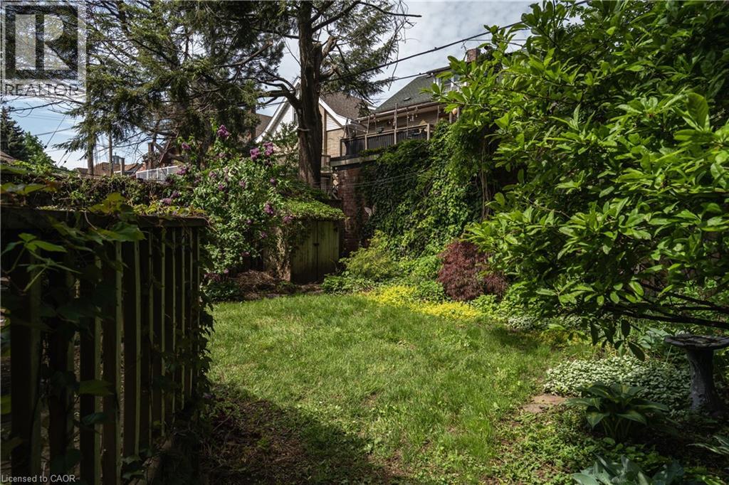 44 ST CLAIR Avenue - 43