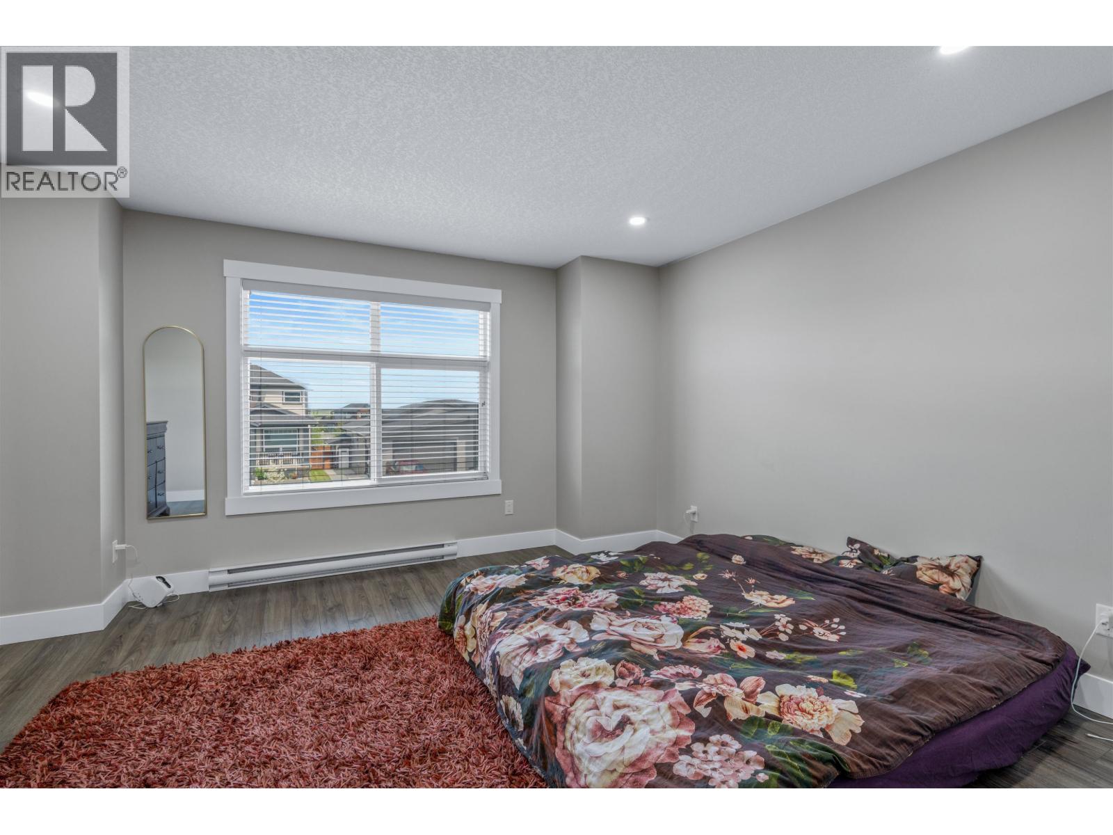 2443 ROWE STREET, Prince George