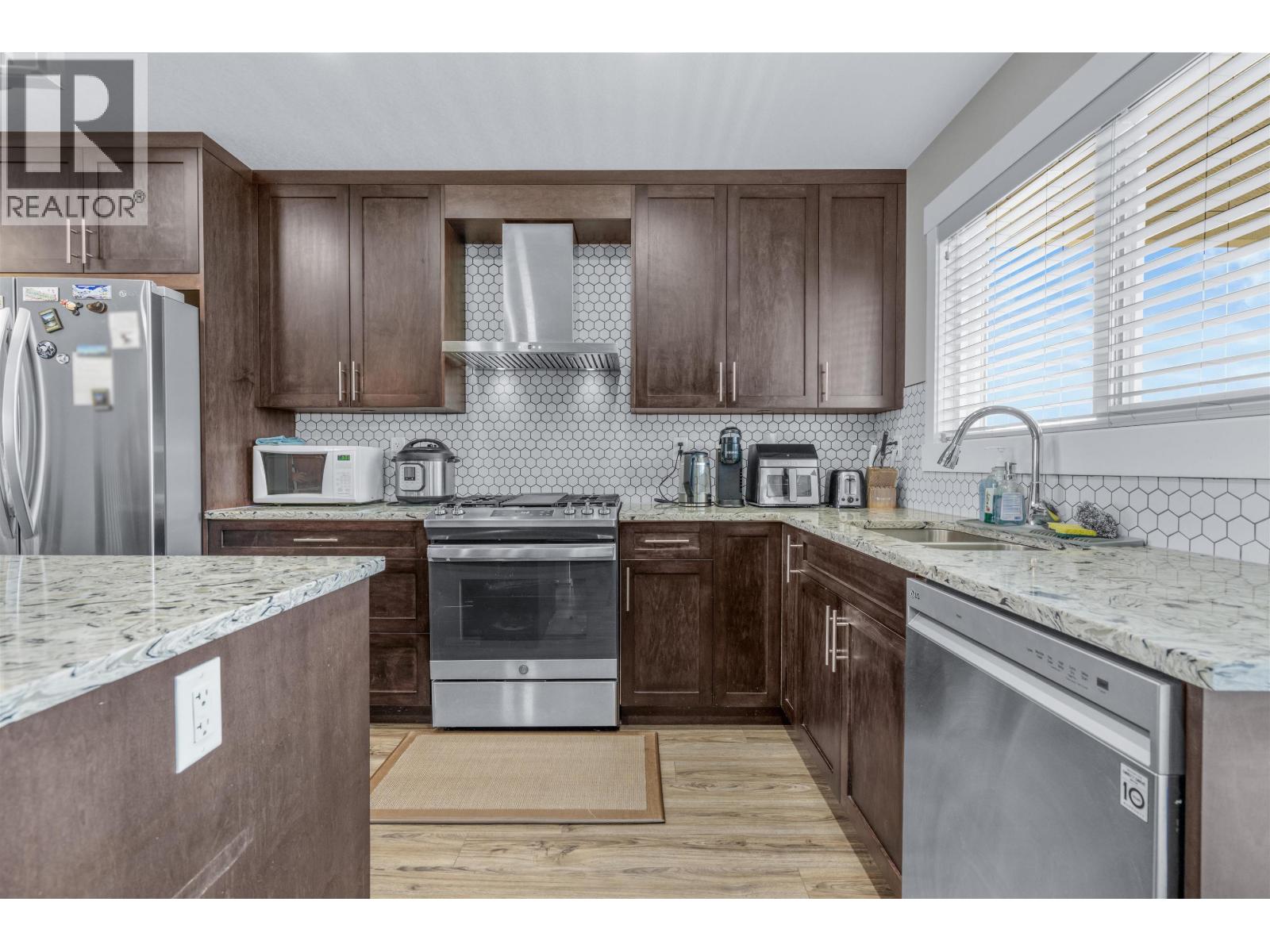2443 ROWE STREET, Prince George