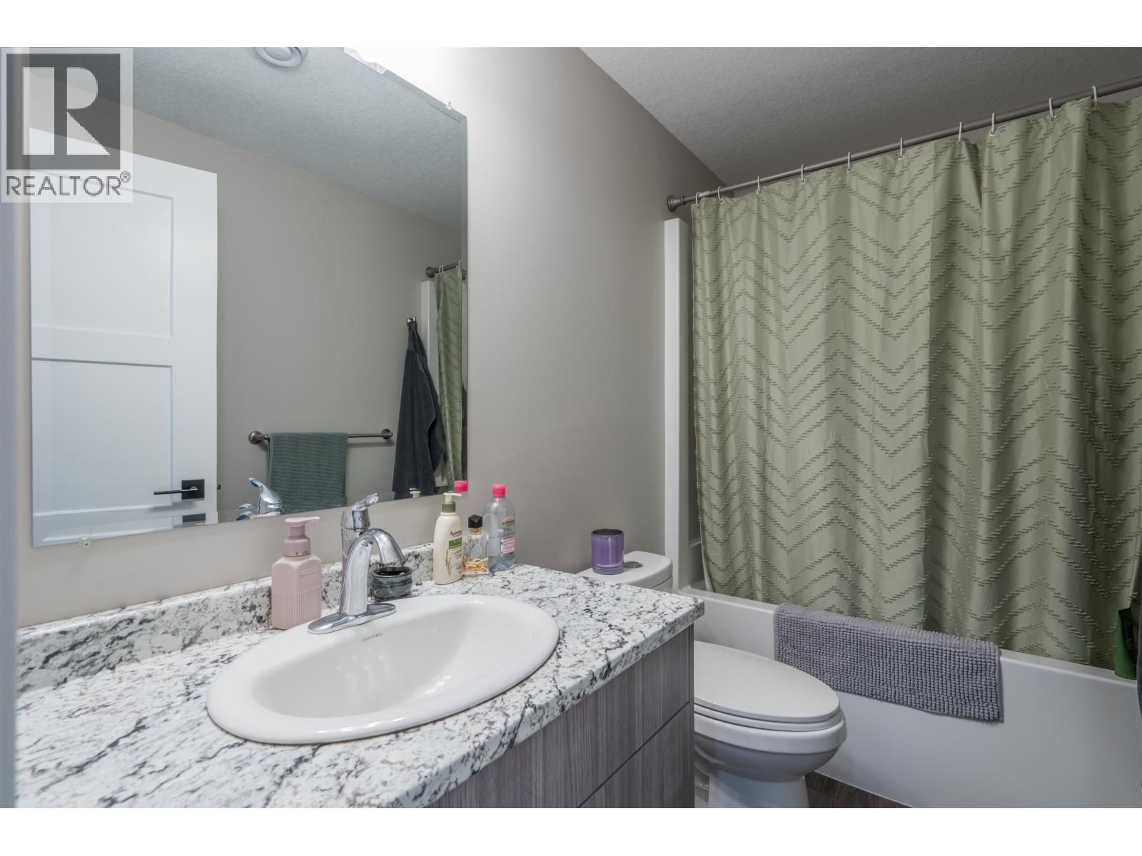 2443 ROWE STREET, Prince George