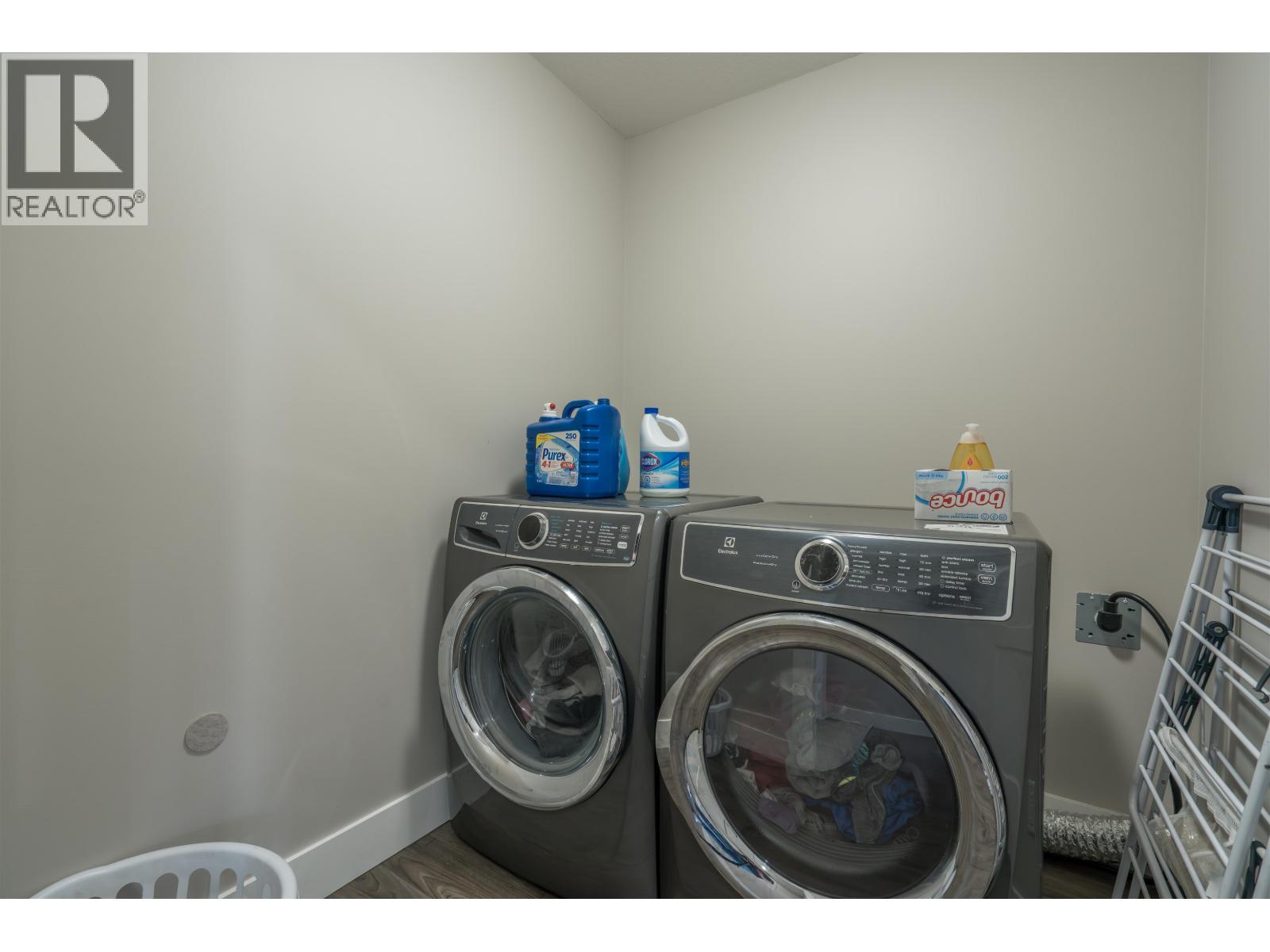 2443 ROWE STREET, Prince George