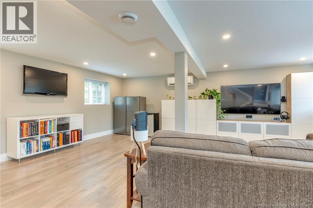 14 Chestnut Crescent - 30