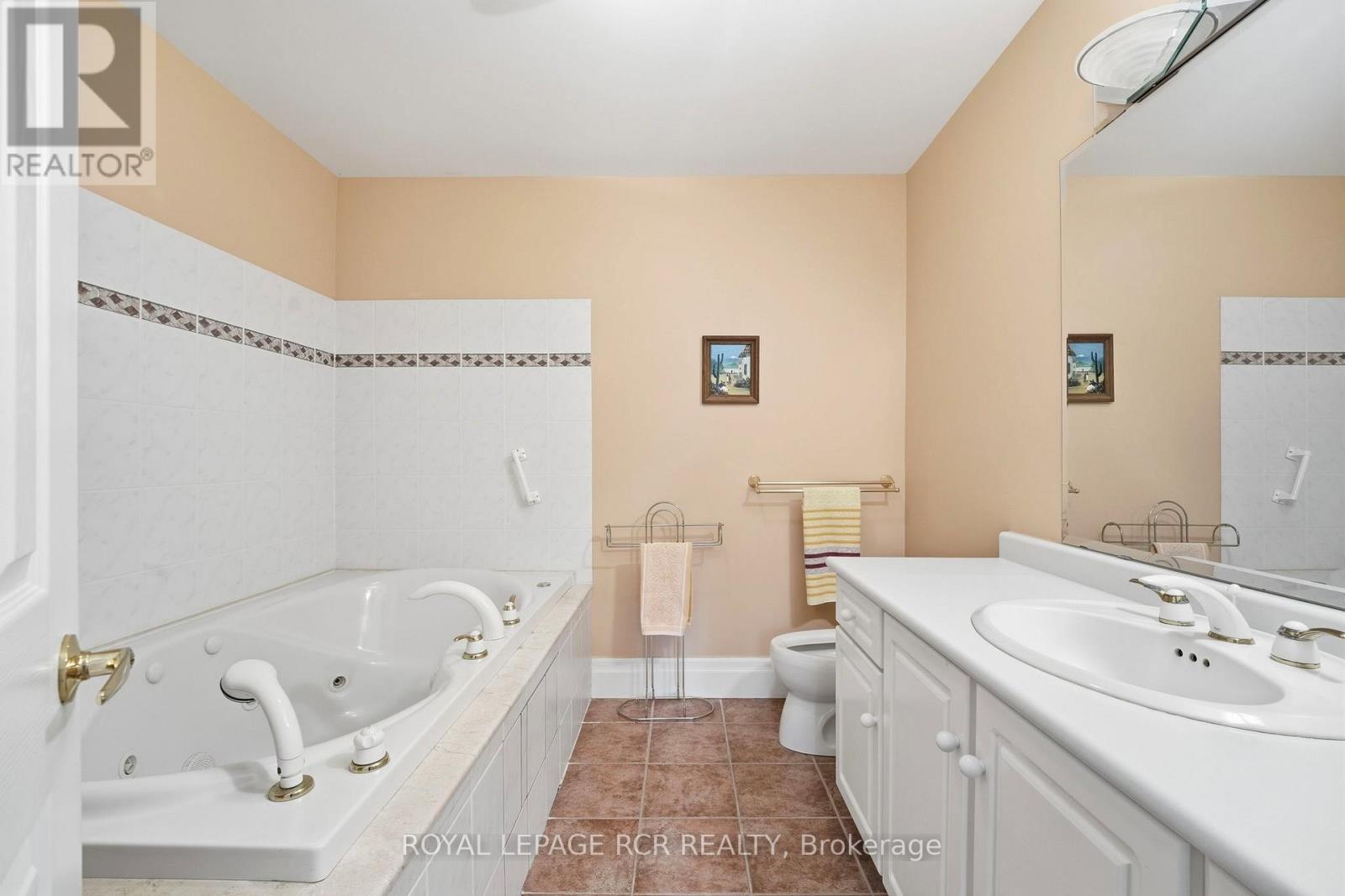 #1 28 REDDINGTON DRIVE - 17