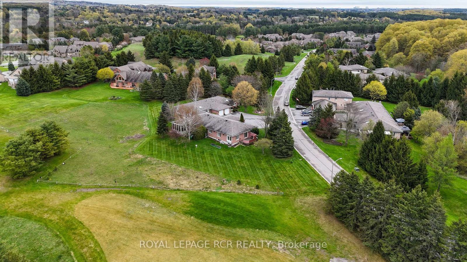 #1 28 REDDINGTON DRIVE - 35