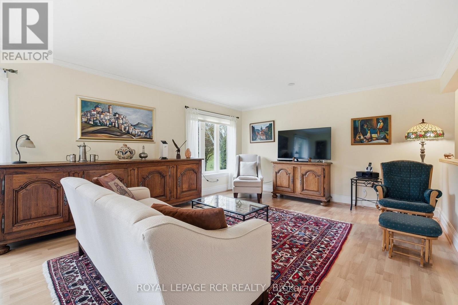 #1 28 REDDINGTON DRIVE - 7