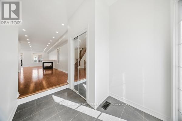 3085 DOYLE STREET - 7
