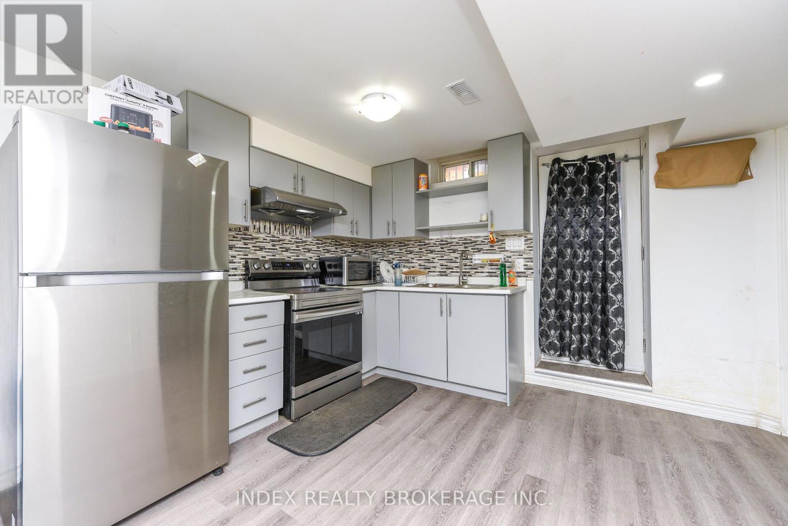 54 DWELLERS ROAD - 40