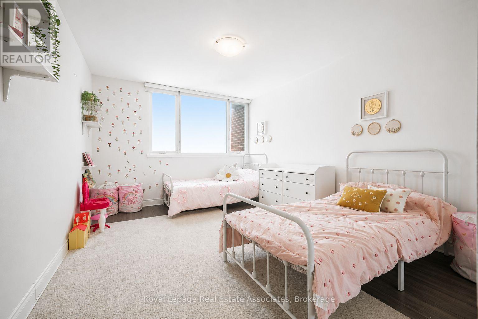 #17 1230 GRIPSHOLM ROAD - 14
