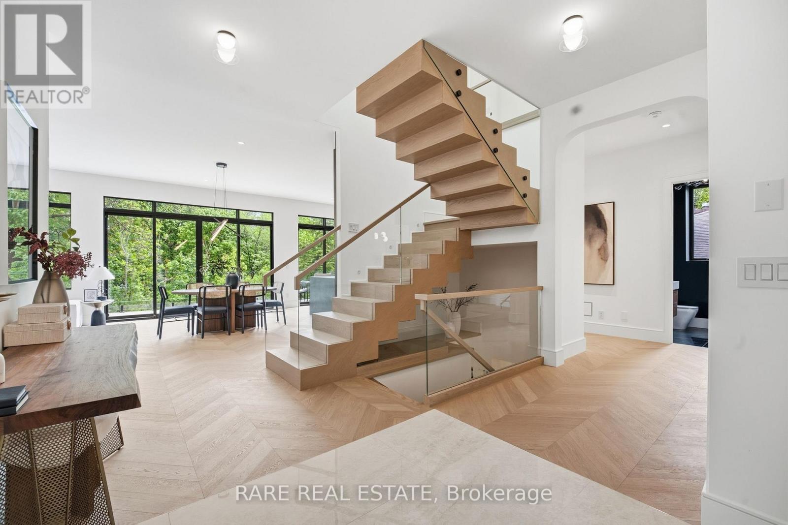 26 HAMPSHIRE HEIGHTS - 4