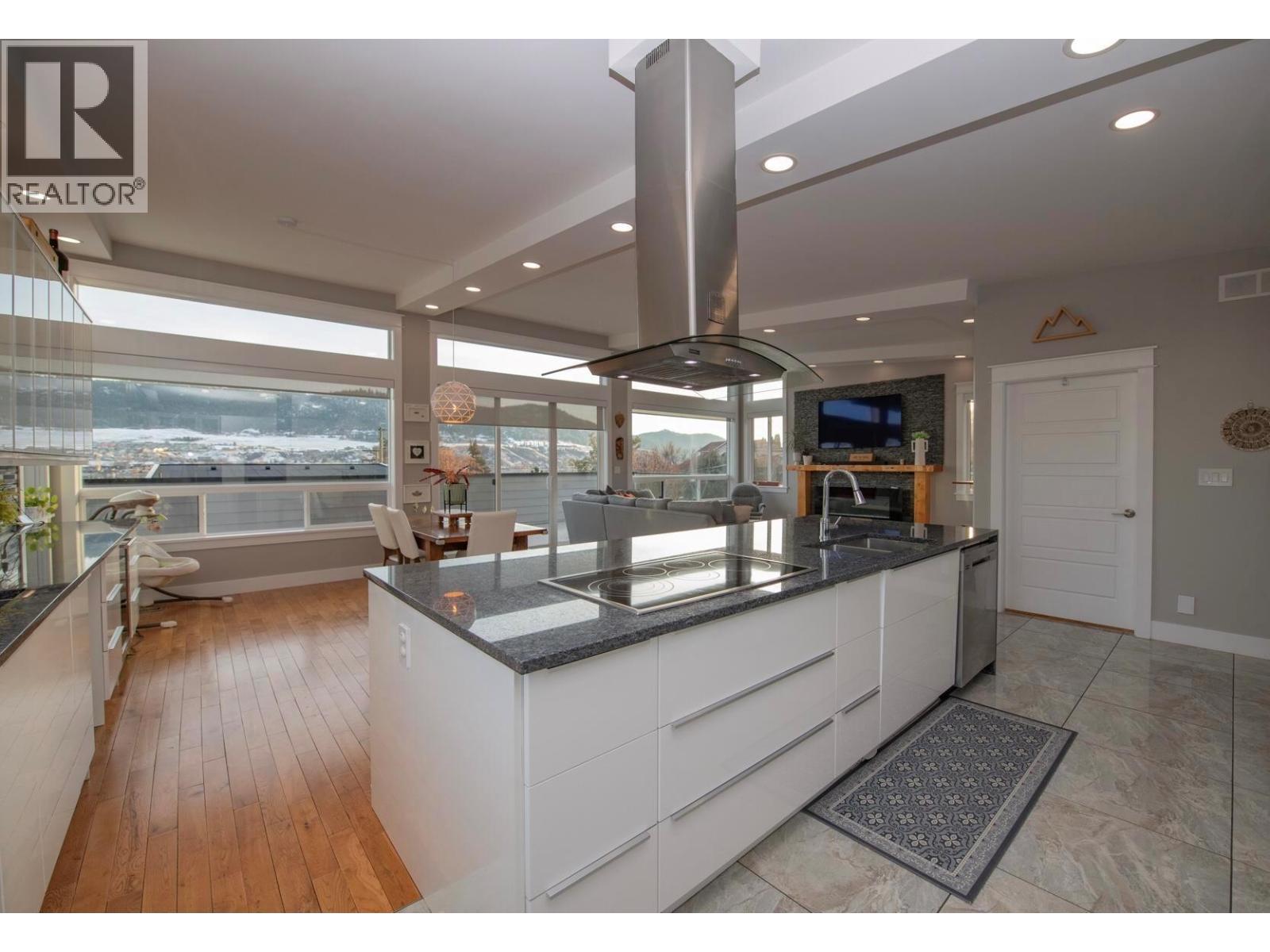 7505 Kennedy Lane, Vernon
