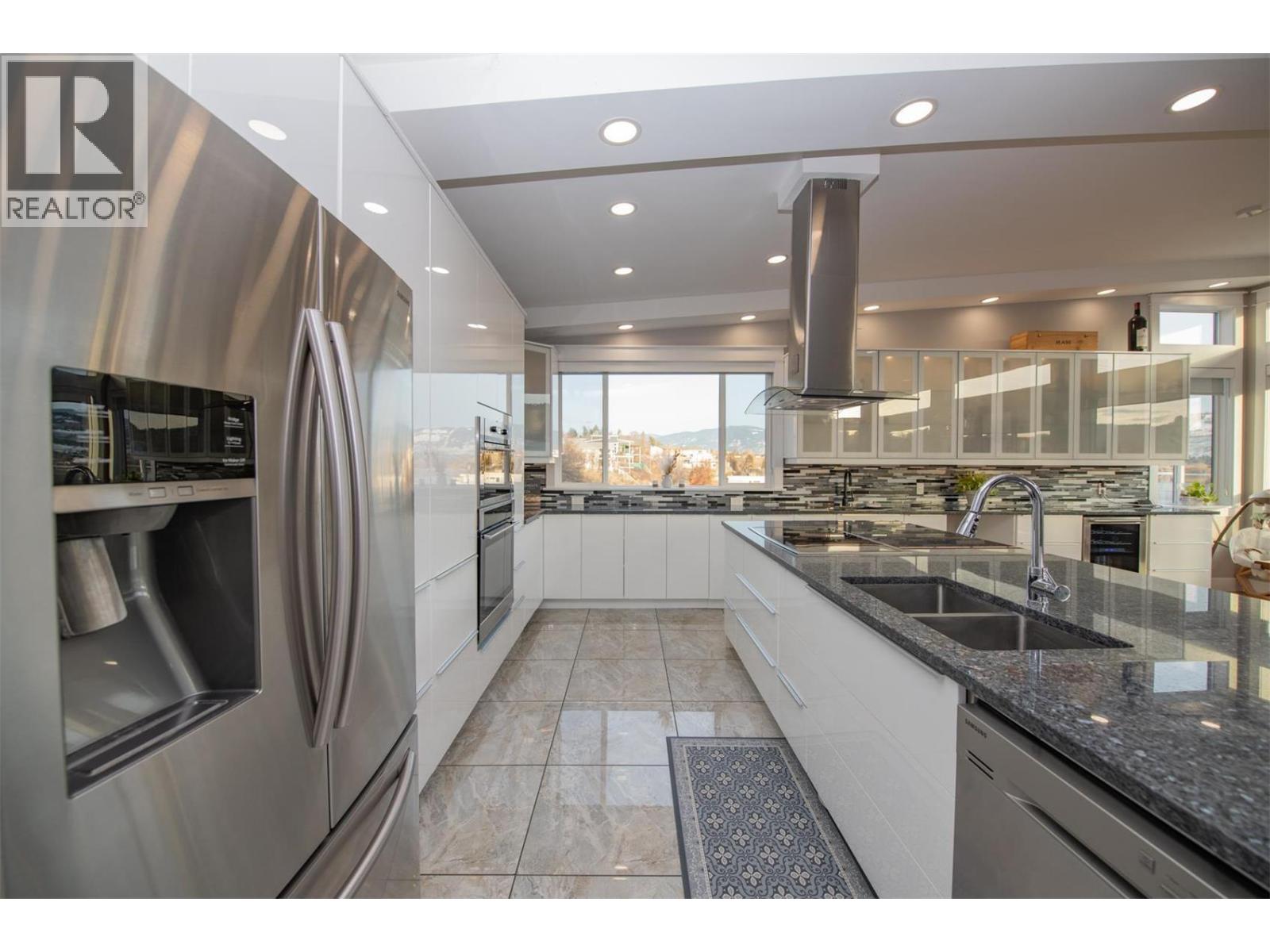 7505 Kennedy Lane, Vernon