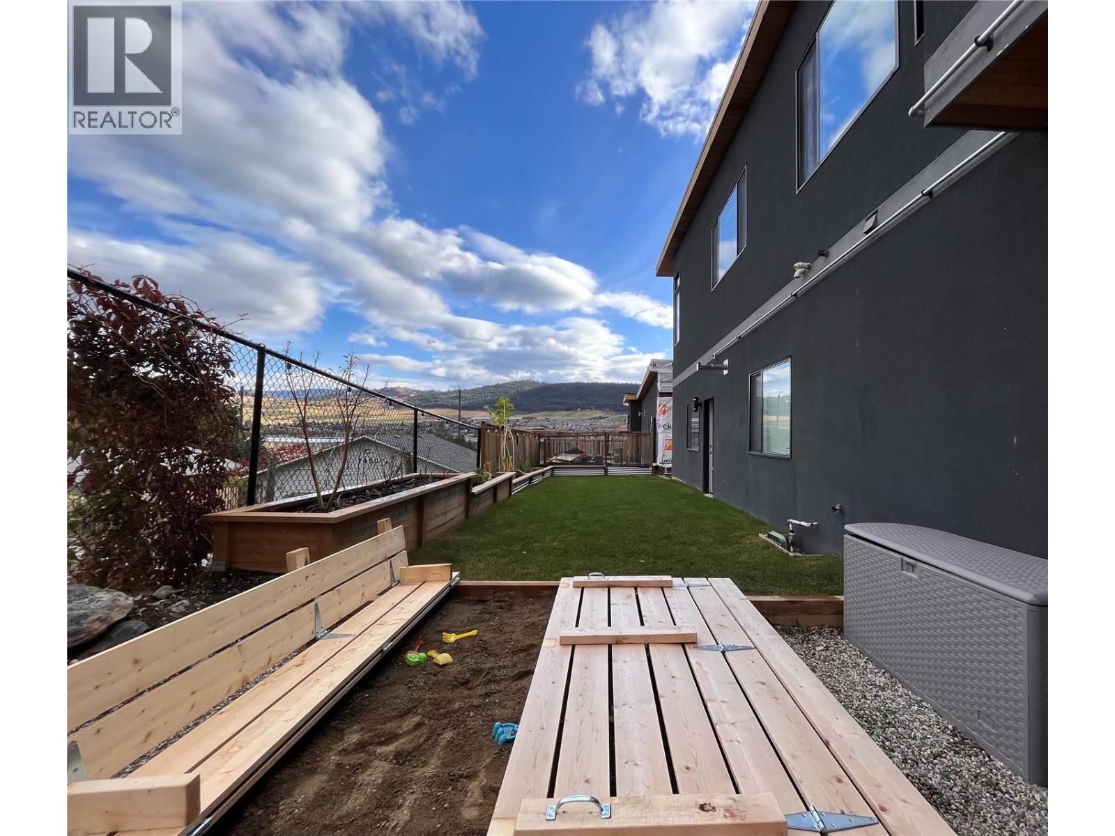 7505 Kennedy Lane, Vernon