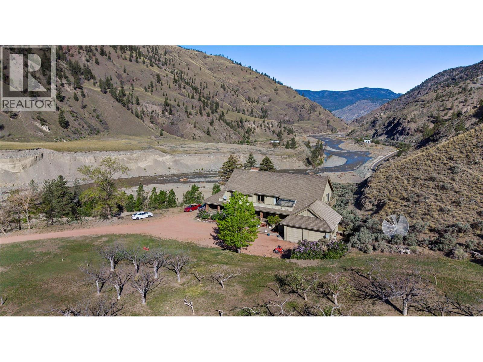 8609 Highway 8 - 24