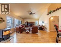 Primary Bedroom - 3210 / 3208 Cory Road, Keremeos, BC V0H1N0 Photo 12