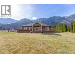 3210 / 3208 Cory Road, Keremeos, BC V0H1N0 Photo 38