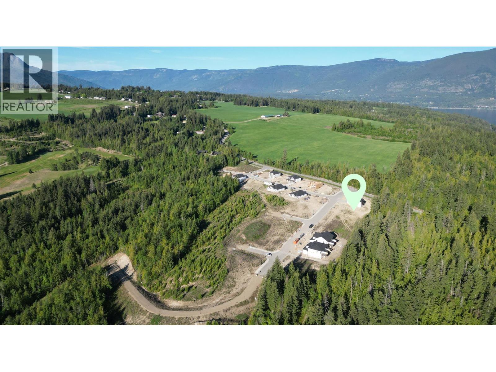 4231 69 Avenue NE, Salmon Arm