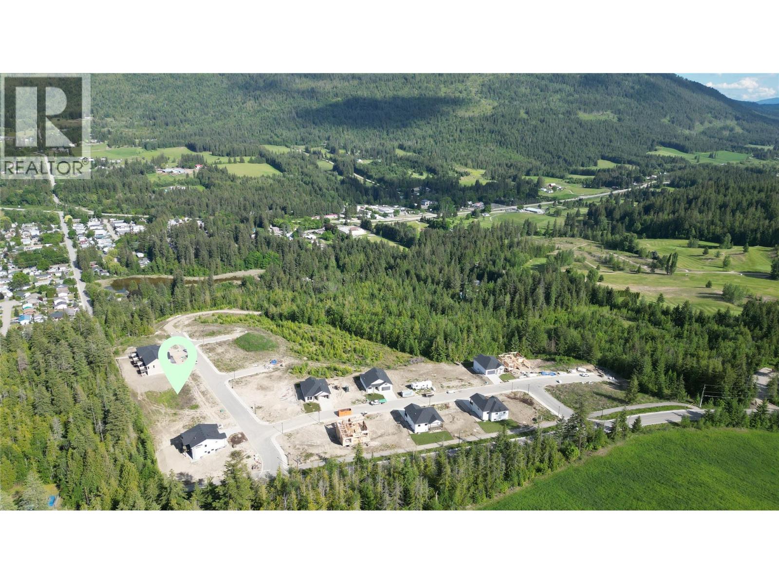 4251 69 Avenue NE, Salmon Arm