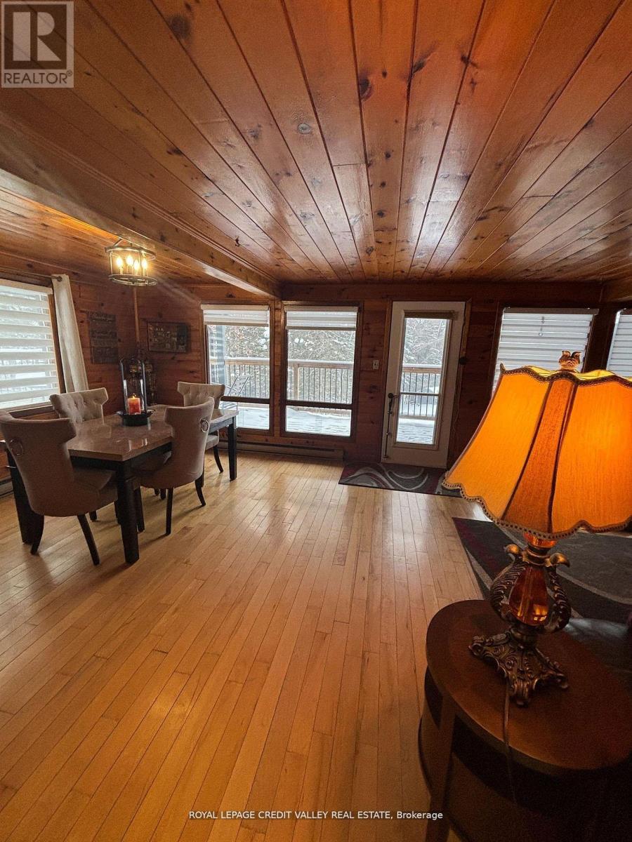 992 SOUTH BAPTISTE LAKE ROAD - 10