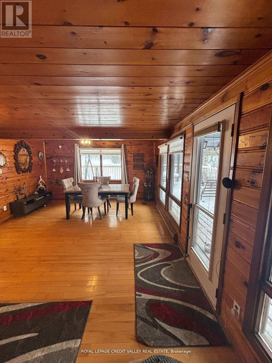 992 SOUTH BAPTISTE LAKE ROAD - 11