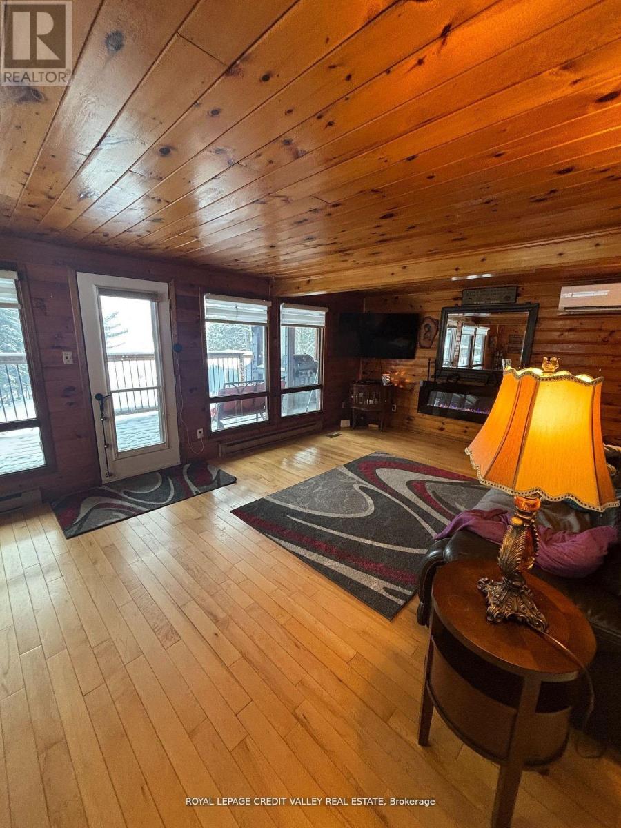 992 SOUTH BAPTISTE LAKE ROAD - 12