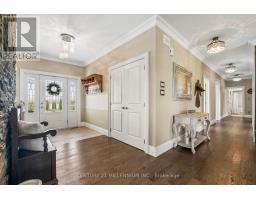 Foyer - 434541 4th Line, Amaranth, ON L0N1L0 Photo 8