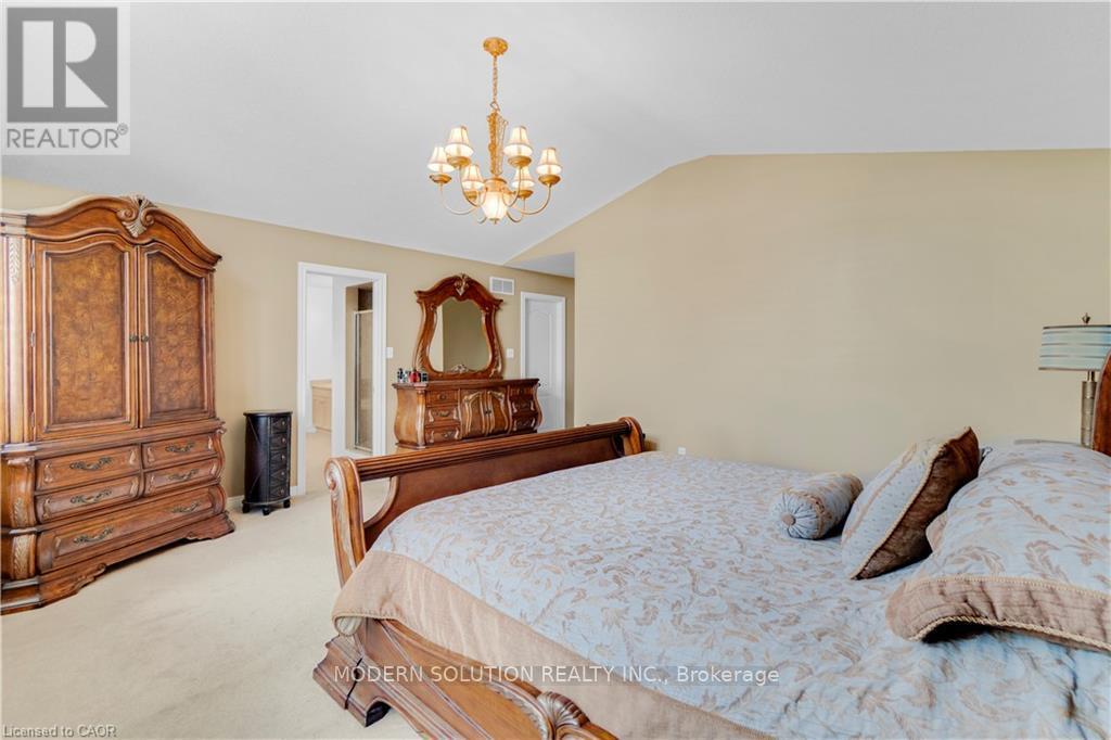 115 ERIKA CRESCENT - 31