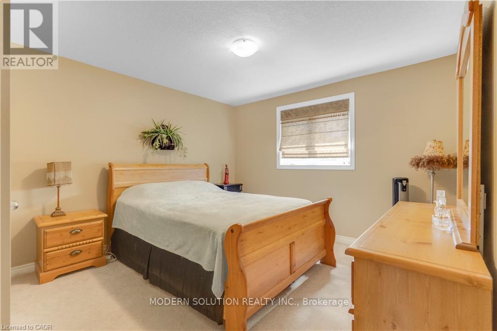 115 ERIKA CRESCENT - 34