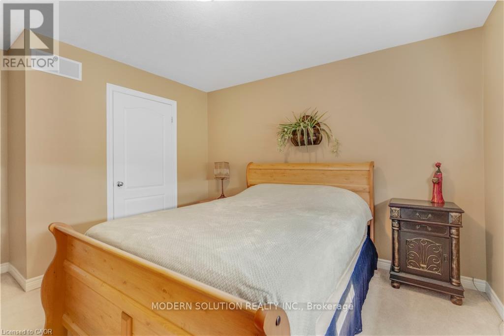 115 ERIKA CRESCENT - 35