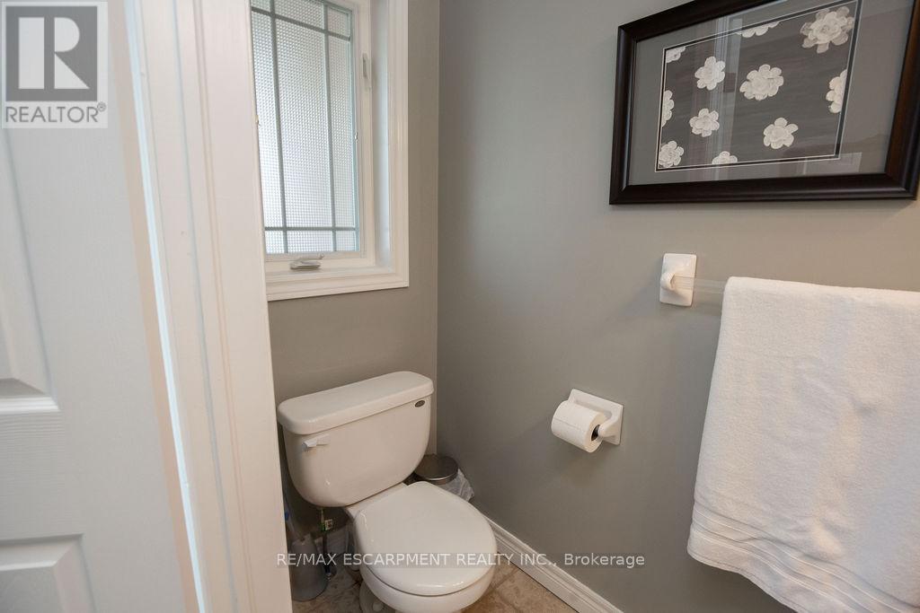 15 MEADOWBANK DRIVE - 10