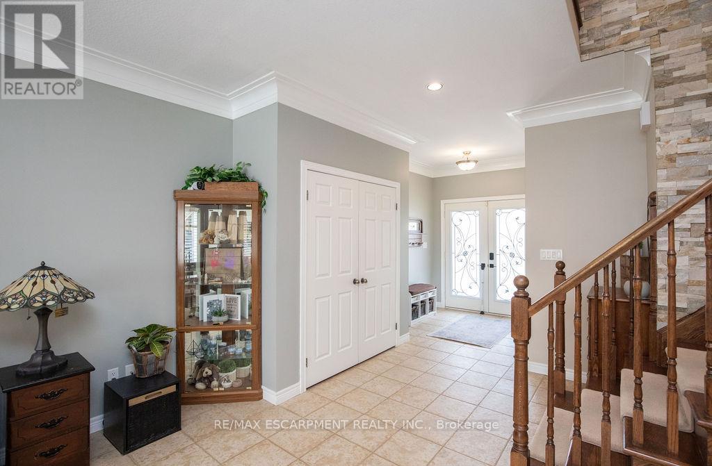 15 MEADOWBANK DRIVE - 22