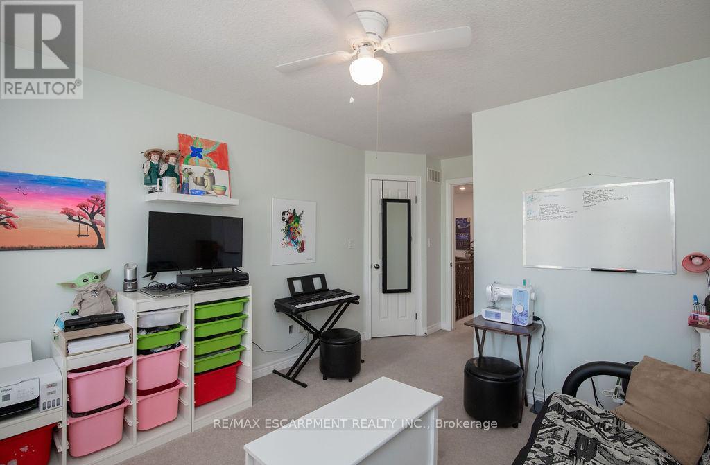 15 MEADOWBANK DRIVE - 45