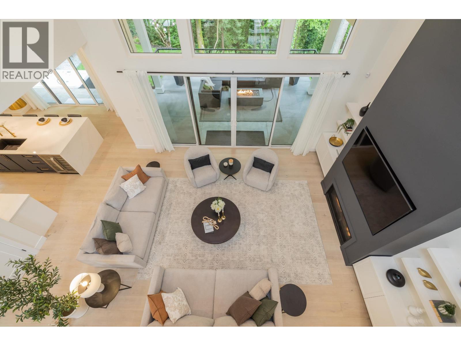 948 POIRIER STREET, Coquitlam