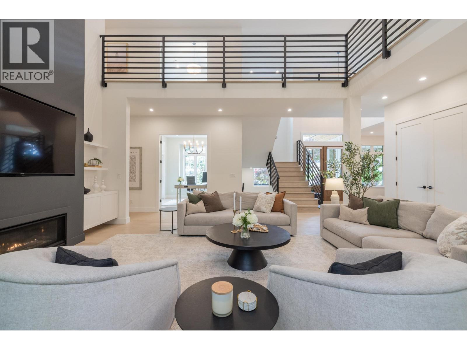948 POIRIER STREET, Coquitlam