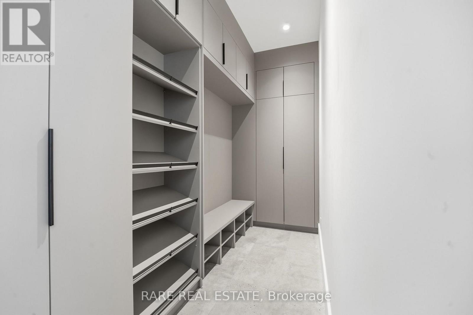 26 HAMPSHIRE HEIGHTS - 22