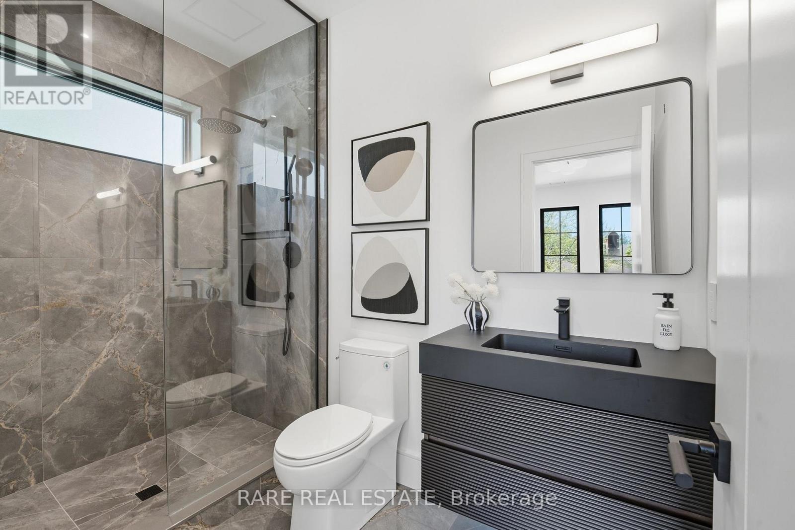 26 HAMPSHIRE HEIGHTS - 31
