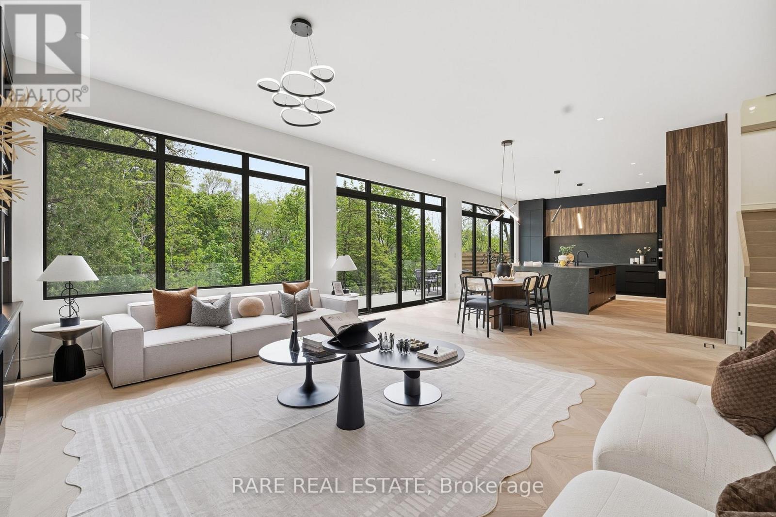 26 HAMPSHIRE HEIGHTS - Image 2