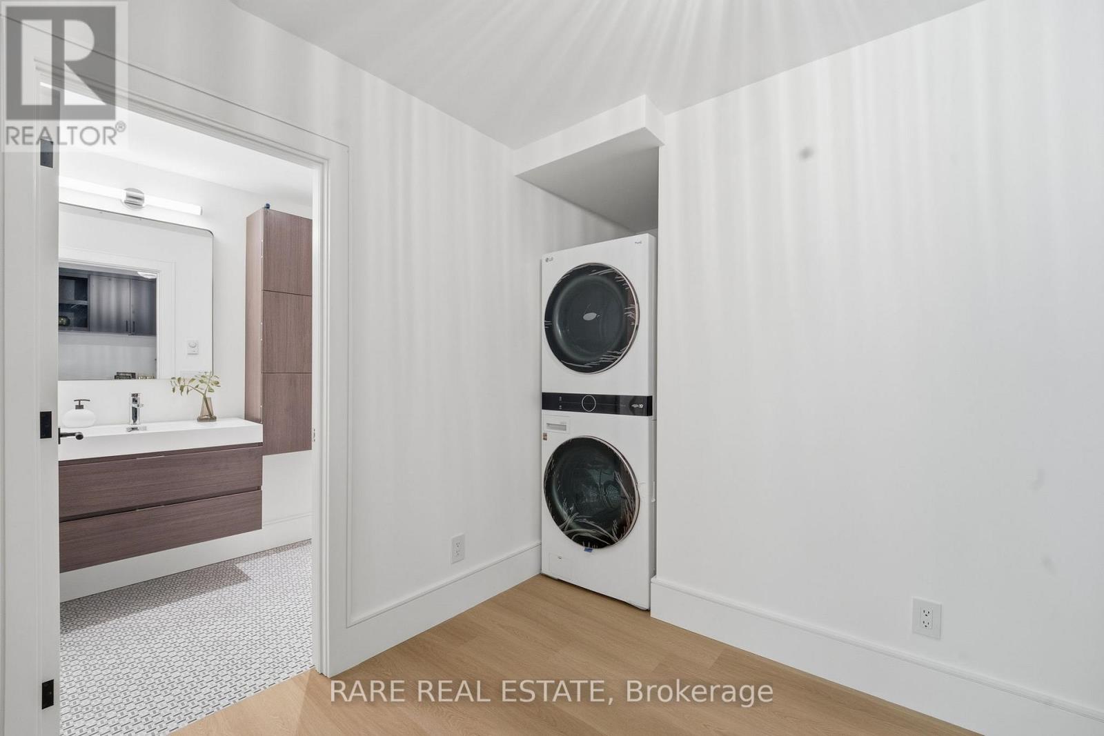 26 HAMPSHIRE HEIGHTS - 45