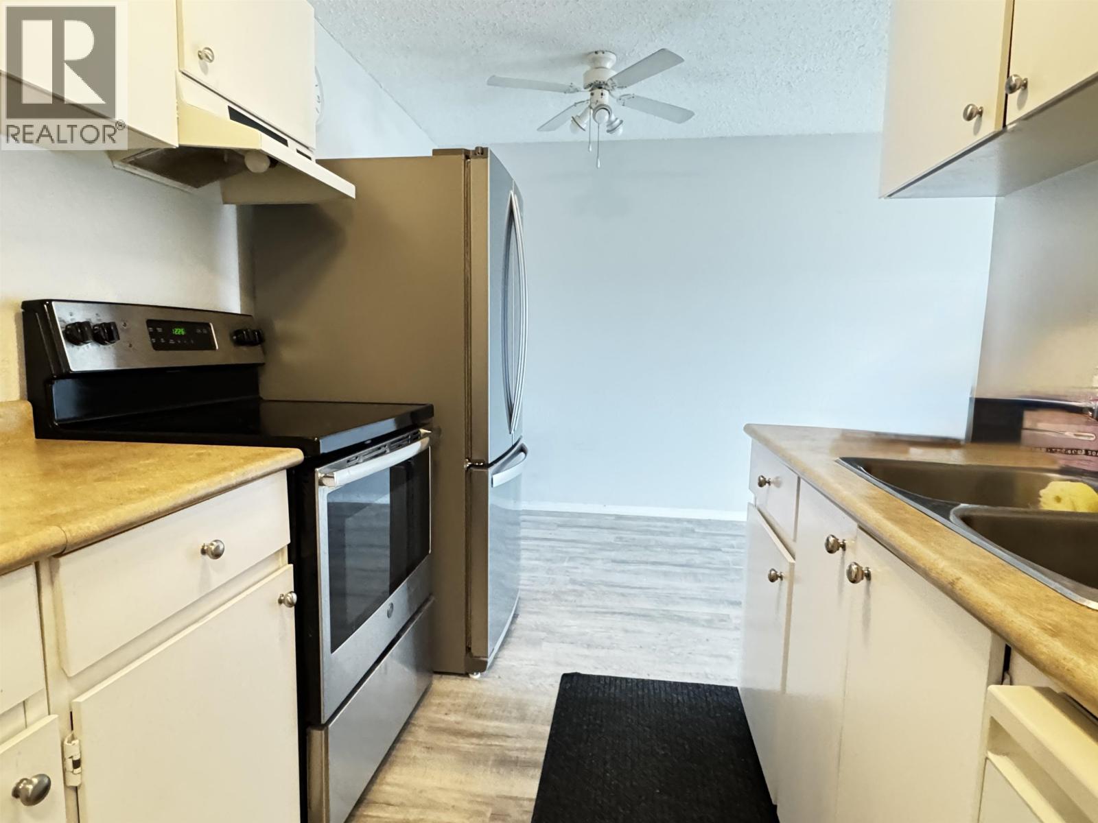 #308 280 N BROADWAY AVENUE - 6