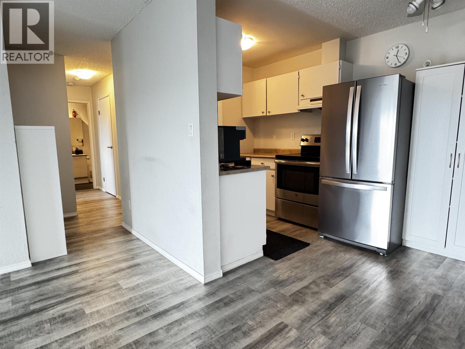 #308 280 N BROADWAY AVENUE - 10
