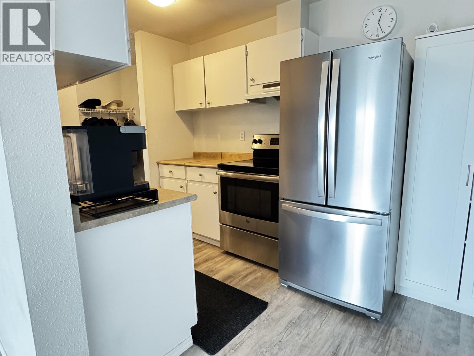 #308 280 N BROADWAY AVENUE - 7