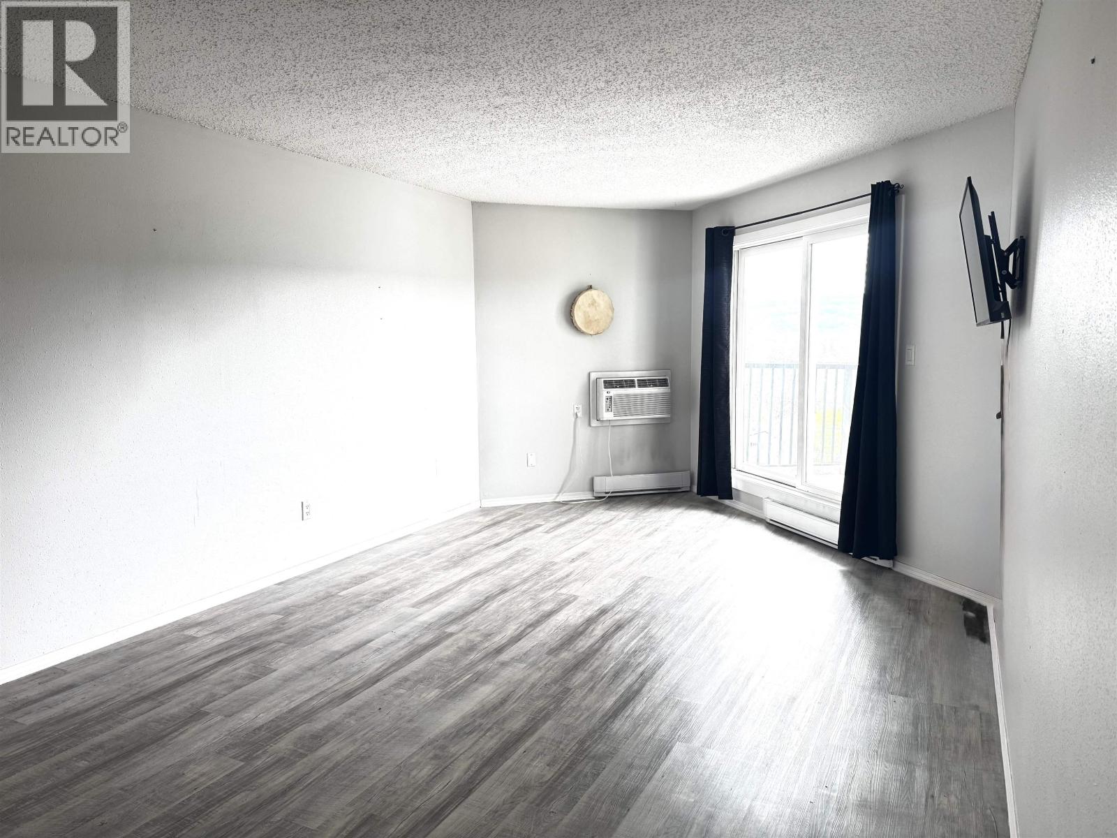 #308 280 N BROADWAY AVENUE - 13
