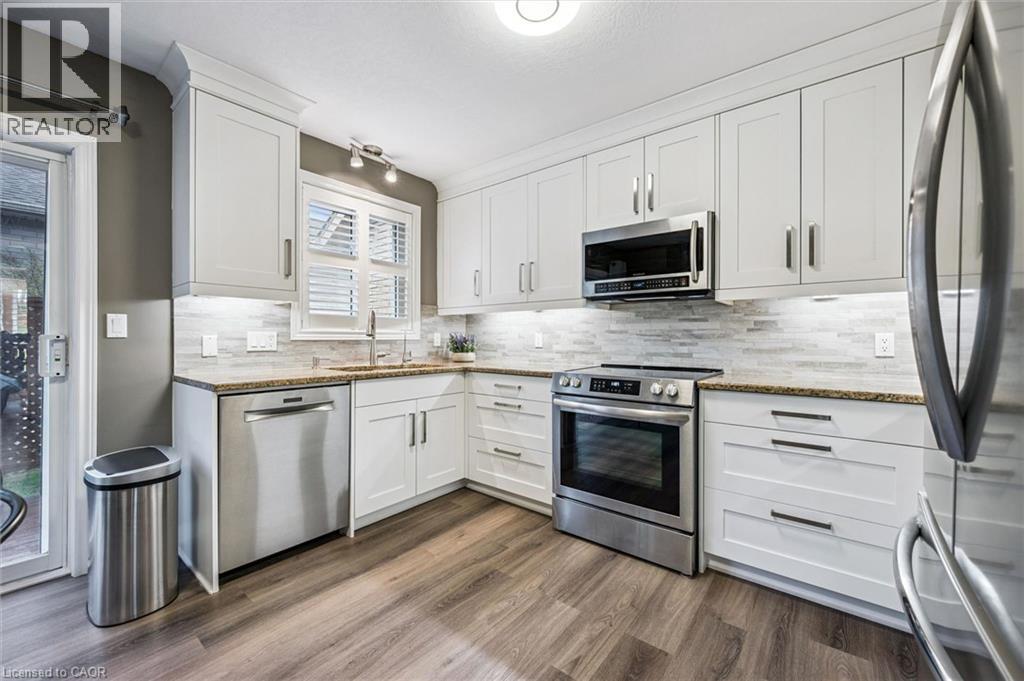 79 FAIRLAKE Drive - 22